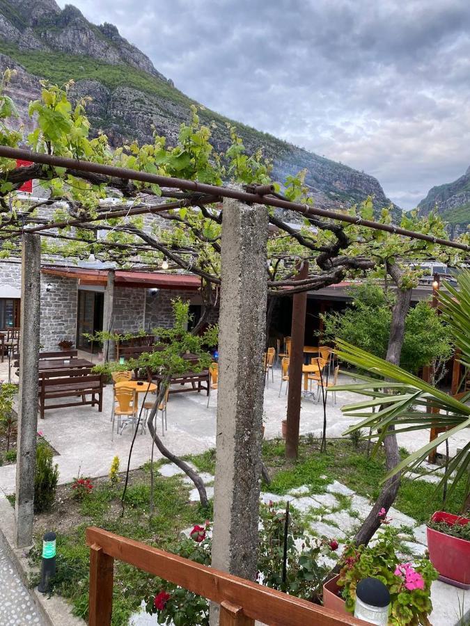 Hotel Kulla E Vjeter Koman Exterior foto